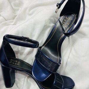 Naturalizer Black and Blue Heels Sophisticated Style